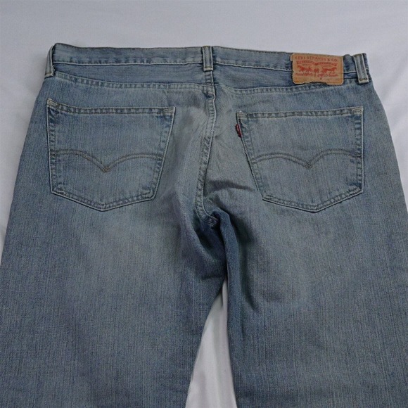 Levi's 36 x 30 505 Regular Fit Straight Light Whiskered Denim Jeans - Picture 6 of 7
